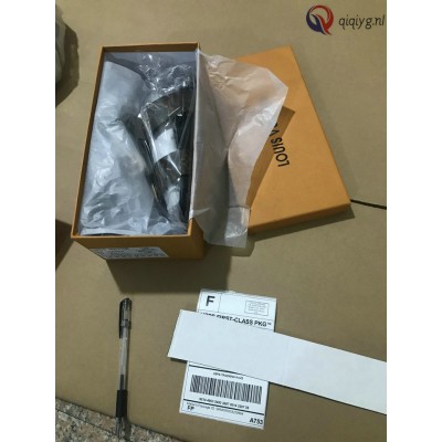 qiqiyg.com Gratis Verzending | Foto's en Contact qiqiyg via WhatsApp QYQ013