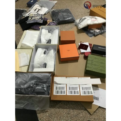 qiqiyg.com Gratis Verzending | Foto's en Contact qiqiyg via WhatsApp QYQ094