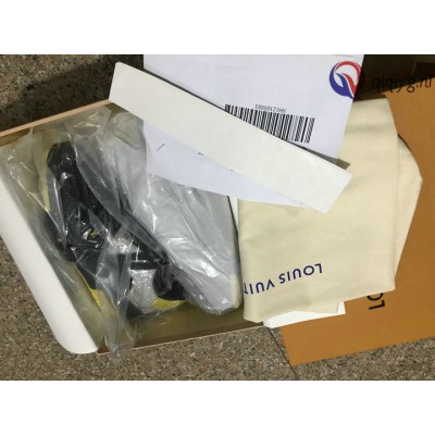 qiqiyg.com Gratis Verzending | Foto's en Contact qiqiyg via WhatsApp QYQ186