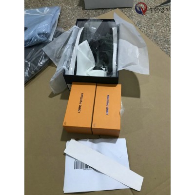 qiqiyg.com Gratis Verzending | Foto's en Contact qiqiyg via WhatsApp QYQ222