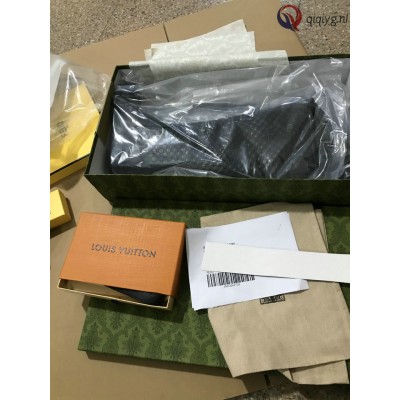 qiqiyg.com Gratis Verzending | Foto's en Contact qiqiyg via WhatsApp QYQ299